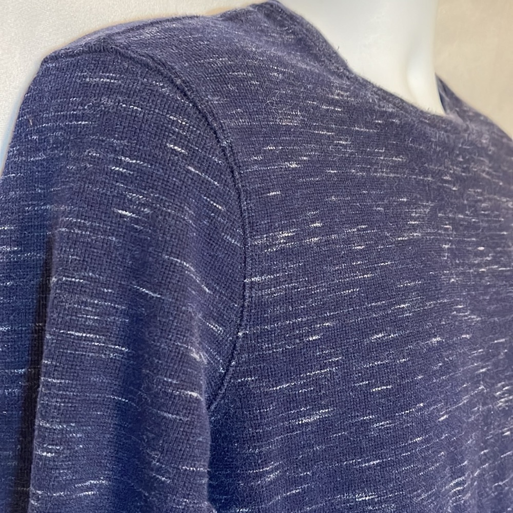 BANANA REPUBLIC Sweatshirt. Size Large (fits like a medium) - Picture 2 of 9
